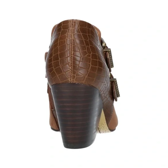 Bella Vita Thea Ankle Boots - Picture 5 of 14